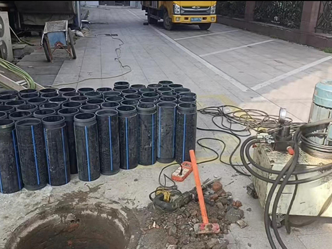 金寨PE置换管厂家 DN315置换管 非开挖管短管置换